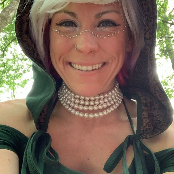 Meet your Posher, Brittany - Picture 1 of 1